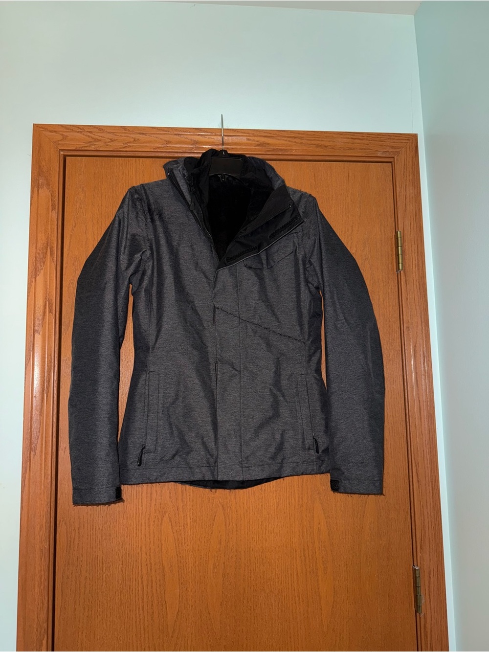 The North Face Women's Charcoal Gray Ski/Snow Jacket